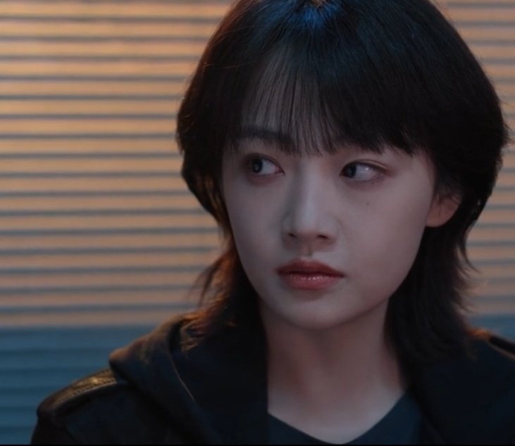 maha233__'s tweet photo. 🖤🔥
#WuJiayi  #SilverLining https://t.co/67172USinh