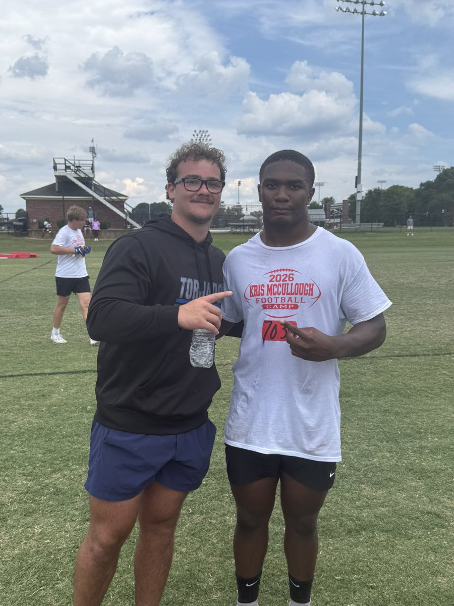 DealJaylon's tweet photo. GOD IS GOOD🙏🏾

After a great camp at @GWUFootball and conversation with @BayleeRamey3, I’m blessed to receive my 1st offer to Brevard College  @BCTornados @MattLeZotte @RecruitGeorgia @zsheets21 @CoachOliver21 @TonyLeZotte https://t.co/BjSdl1KRuS