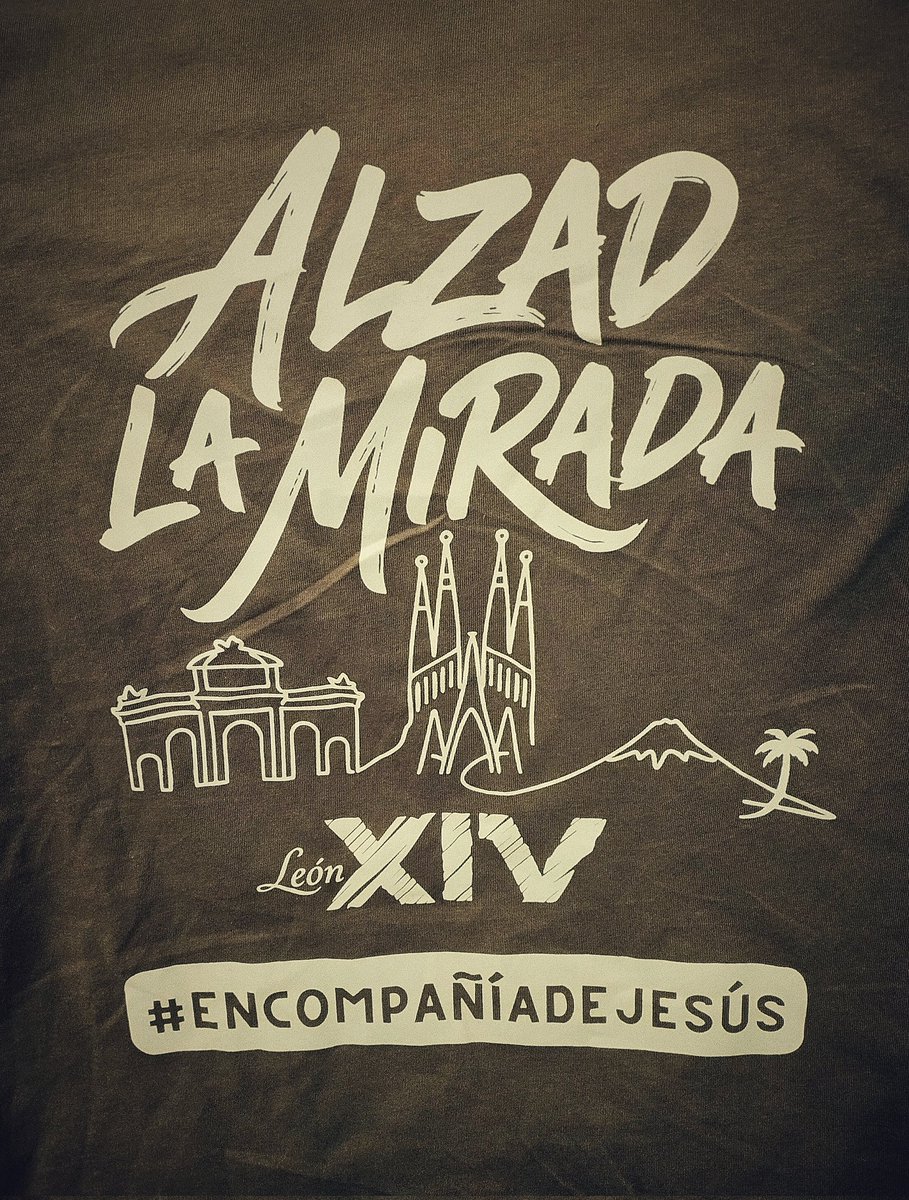 LetItMike's tweet photo. Hace un año no me habría podido creer que hoy estaría aquí viendo al Papá con la mejor compañía posible. #Gracias https://t.co/27mOMfnXpx