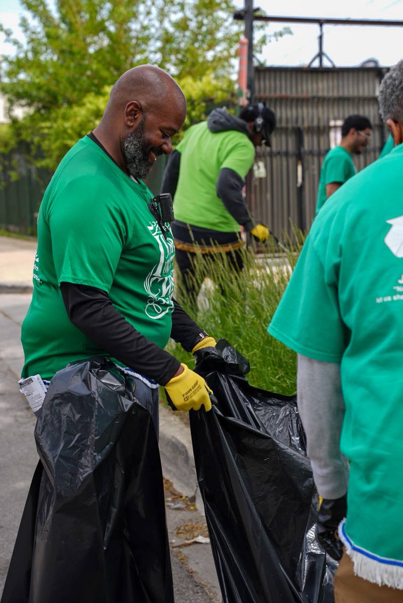 iuic_chicago's tweet photo. “Cleaning up our community physically and spiritually”.
Text📲”Give” to (646)982-3858 to donate now.
#ChosenPeople
#PsychologicalWarfare
#Revolution
#Deuteronomy28
#BrokenGovernment https://t.co/087yzjWjsp