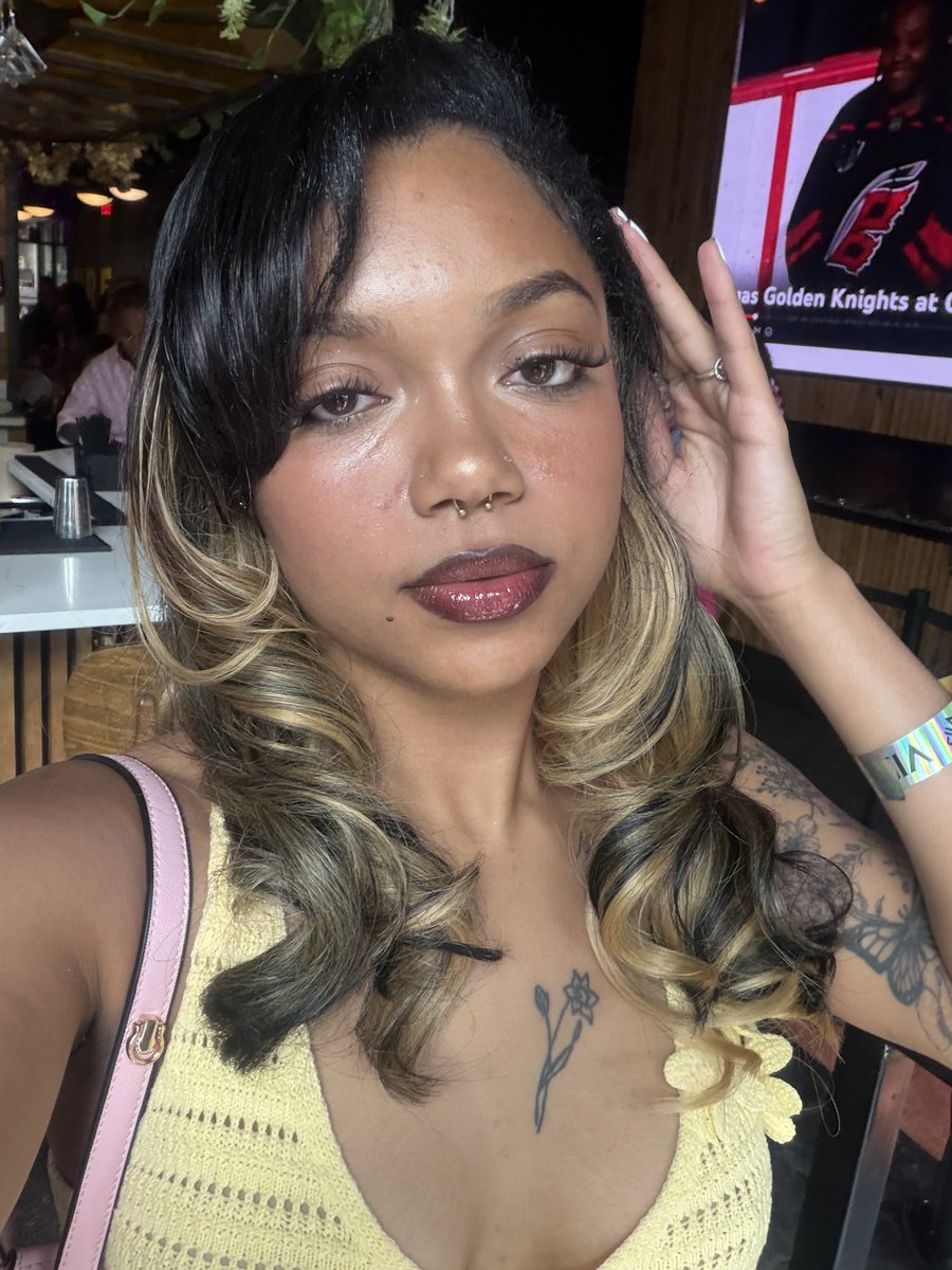 Paid2BePretty's tweet photo. I love mimosas + brunch https://t.co/jRUDRGSRh3