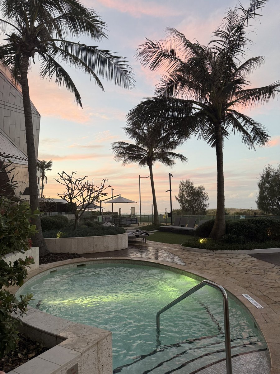 justjaydexotho's tweet photo. A little bit of absolute paradise, I miss you QLD x 🌅 https://t.co/yFYqlO86S1