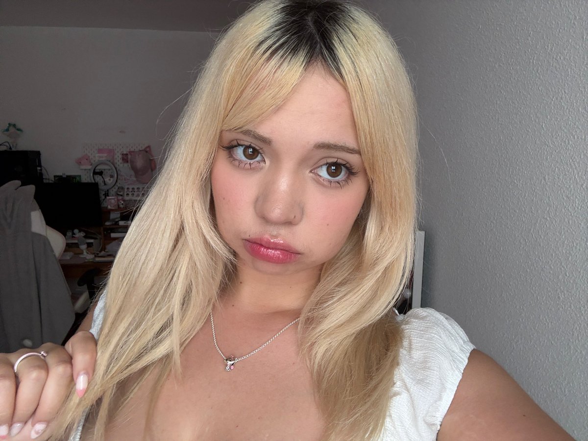 cyn tweet media