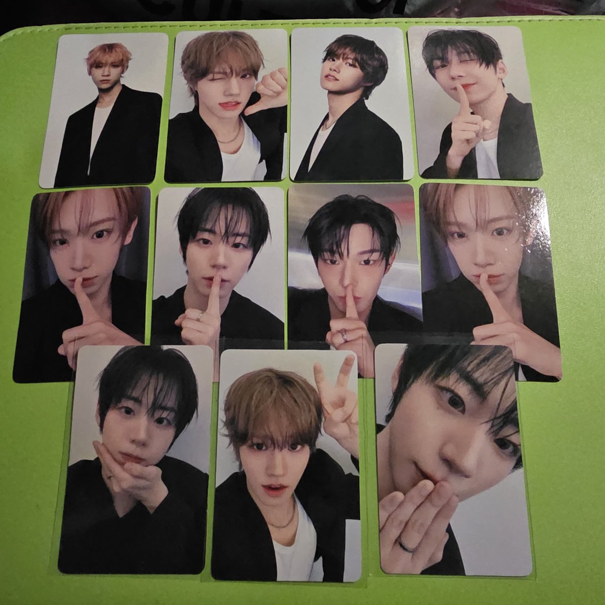 ELSAitama's tweet photo. 🌸The First Spark #ELSATrade📷
🟢Have/Not  for trade (If w/ blue, Duplicate/for trade)
🔵Have/For Trade
🩷Prio Wants

(Awa nalang po sa HanChih 🥲)

☆Comment/DM your Trade
#AHOF1stTOUR_SEOUL #THE_FIRST_SPARK_IN_SEOUL #AHOF #아홉 https://t.co/zaflX9Mbzm