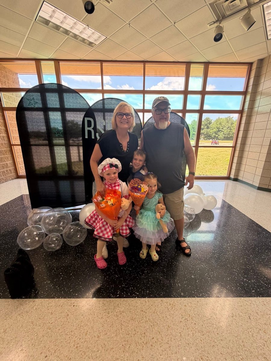 chappy319's tweet photo. @UWCarbone Spend time with the grandkids https://t.co/3qhAyFMldz