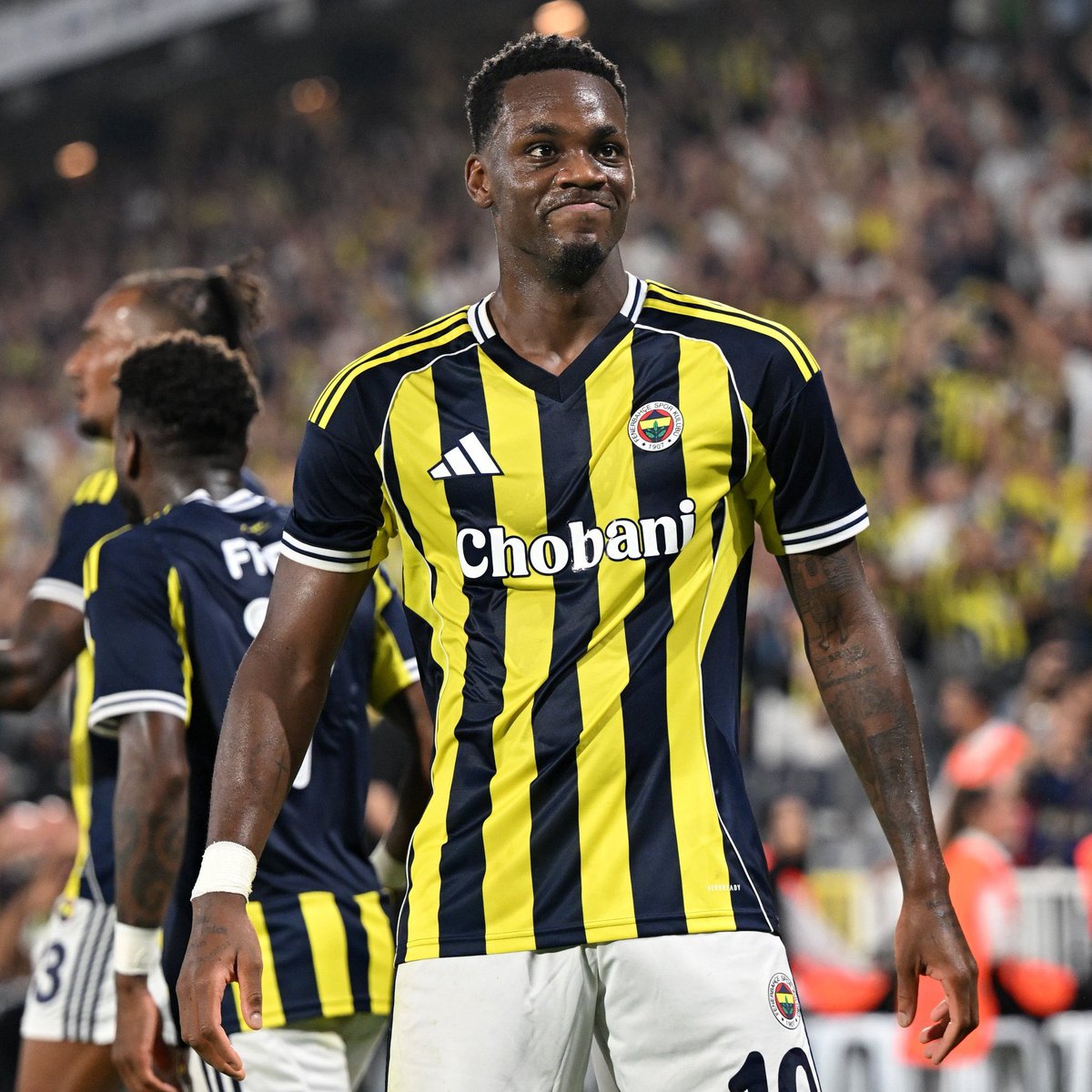 samiyengundem's tweet photo. Galatasaray'ın Jhon Durán ile yaptığı anlaşmanın detayları. (Erdem Açıkgöz)

🔸 4+1 milyon Euro yıllık maaş 
🔸 Galatasaray lehine tek taraflı fesih maddesi 
🔸 Şampiyonluk halinde 1 milyon Euro bonus
🔸1 yıllık kiralık https://t.co/w6dqBEG4Tc