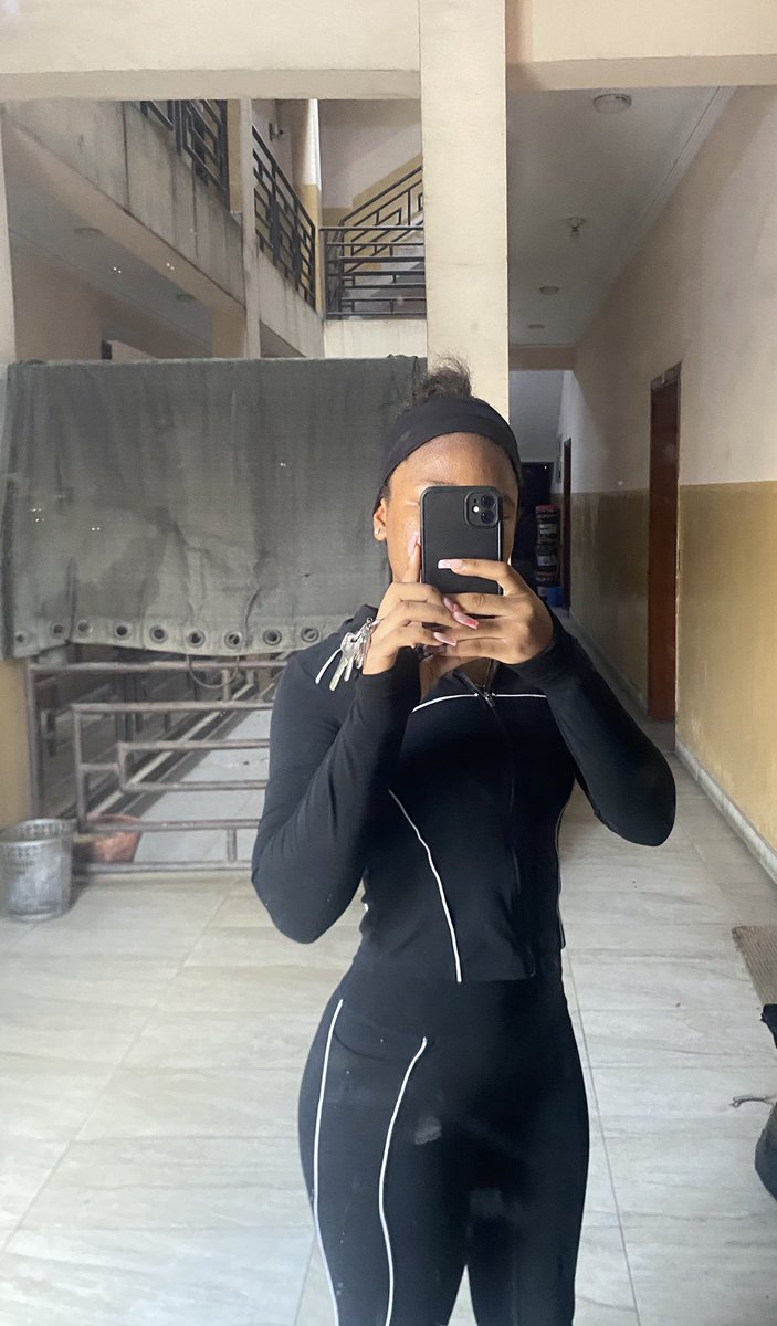 oluwasunmibaree's tweet photo. 👾 https://t.co/QnX8uMQ6uP