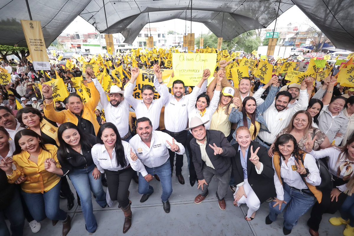 OctavioOcampo_'s tweet photo. Hoy asumo con orgullo la  encomienda: recorrer cada rincón de nuestro estado para escuchar a su gente y construir juntos el futuro que merecemos.
Creo en un Michoacán con oportunidades, paz y esperanza. Estoy listo para caminar a su lado y trabajar por La Grandeza de #Michoacán. https://t.co/ltoBTJdc4k