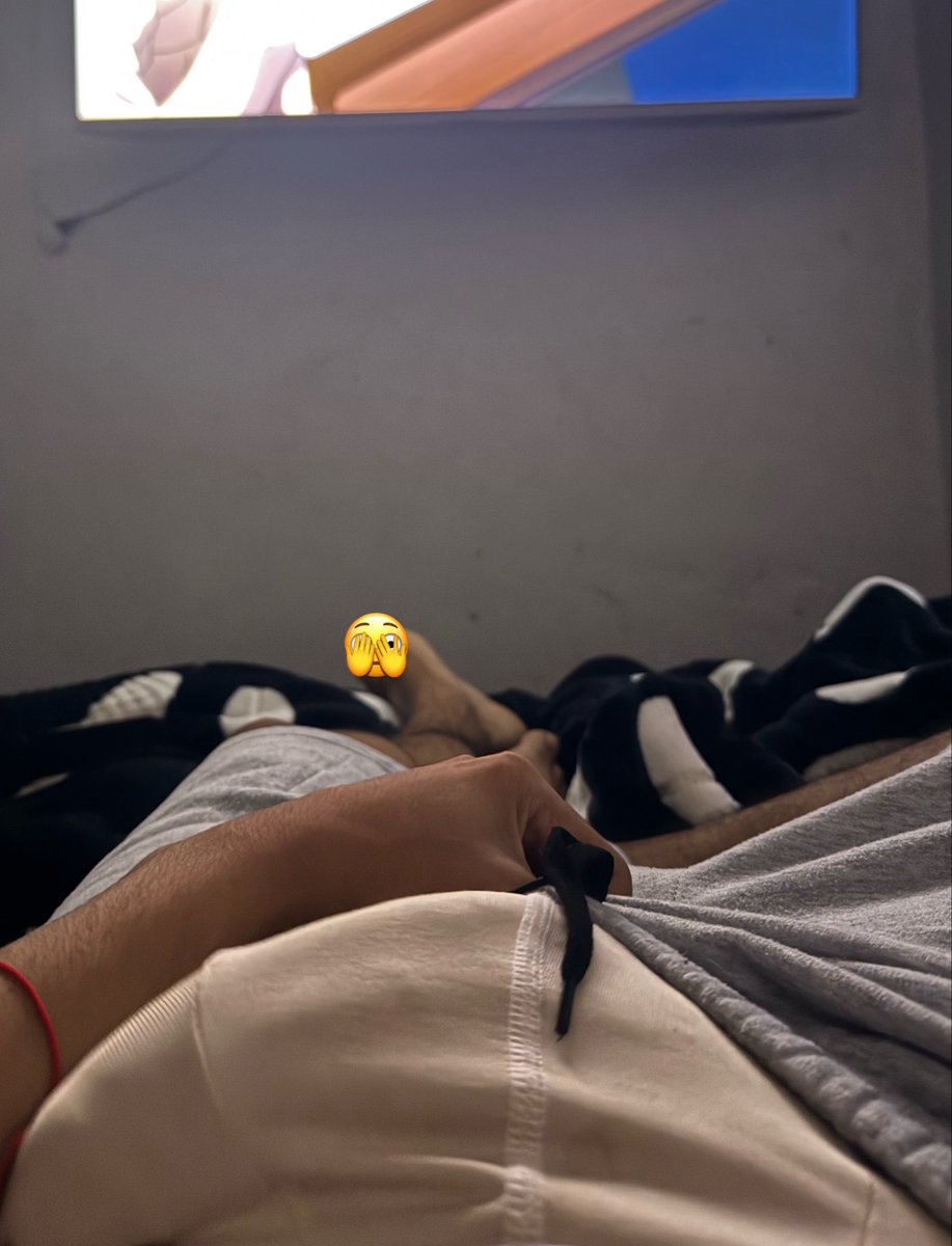 Kevzaug04's tweet photo. Este frío lo pone a uno🔥 https://t.co/XKCFDV50pH