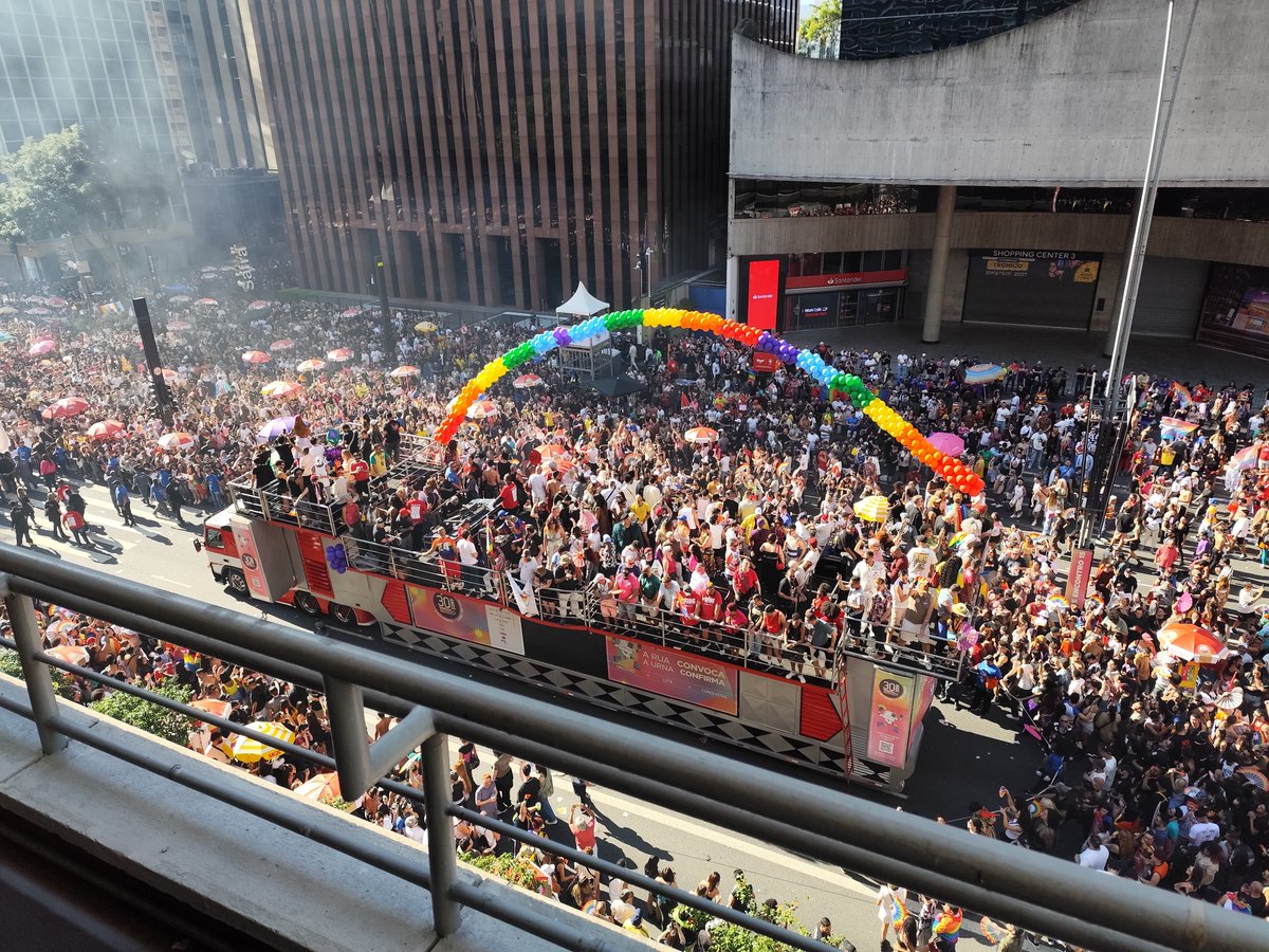 sarulla's tweet photo. @RubinhoNunes Só se você explicar isso aqui (que vc disse que proibiu) https://t.co/uamOMqM8lT