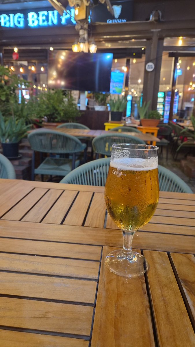 welshben95's tweet photo. Cracking few days away, and 2 new countries ticked off the list! Think I've only now dried off from the first night in Podgorica 😂🇲🇪🇷🇴

Disappointing results for both games, but hopefully part of that is rectified on Monday 💪🏴󠁧󠁢󠁷󠁬󠁳󠁿 #WalesAway https://t.co/2u0PoFelKG
