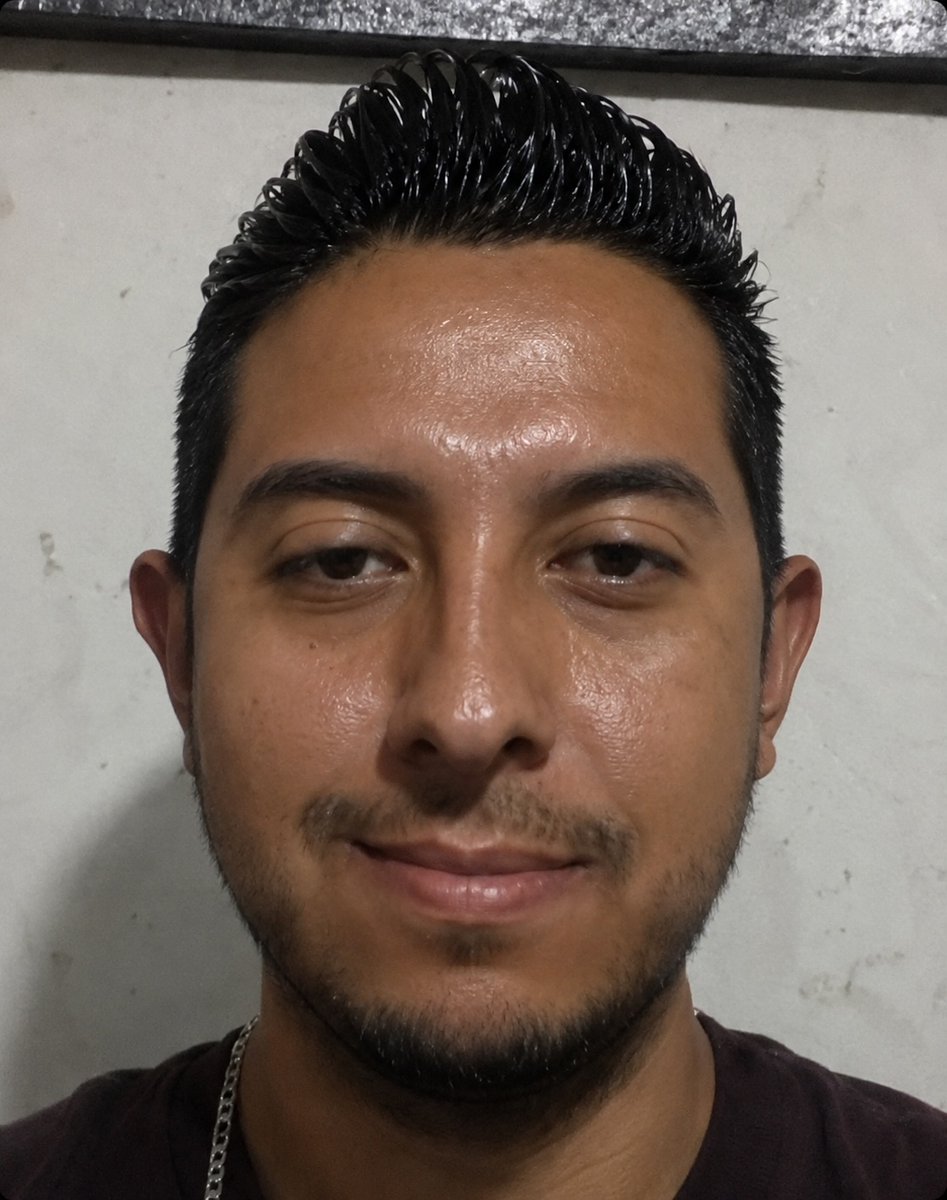 _otronivel's tweet photo. @FreddyOliviery jajaja 97% chino, chairo come cagada NACO https://t.co/p10Y7TO5ad