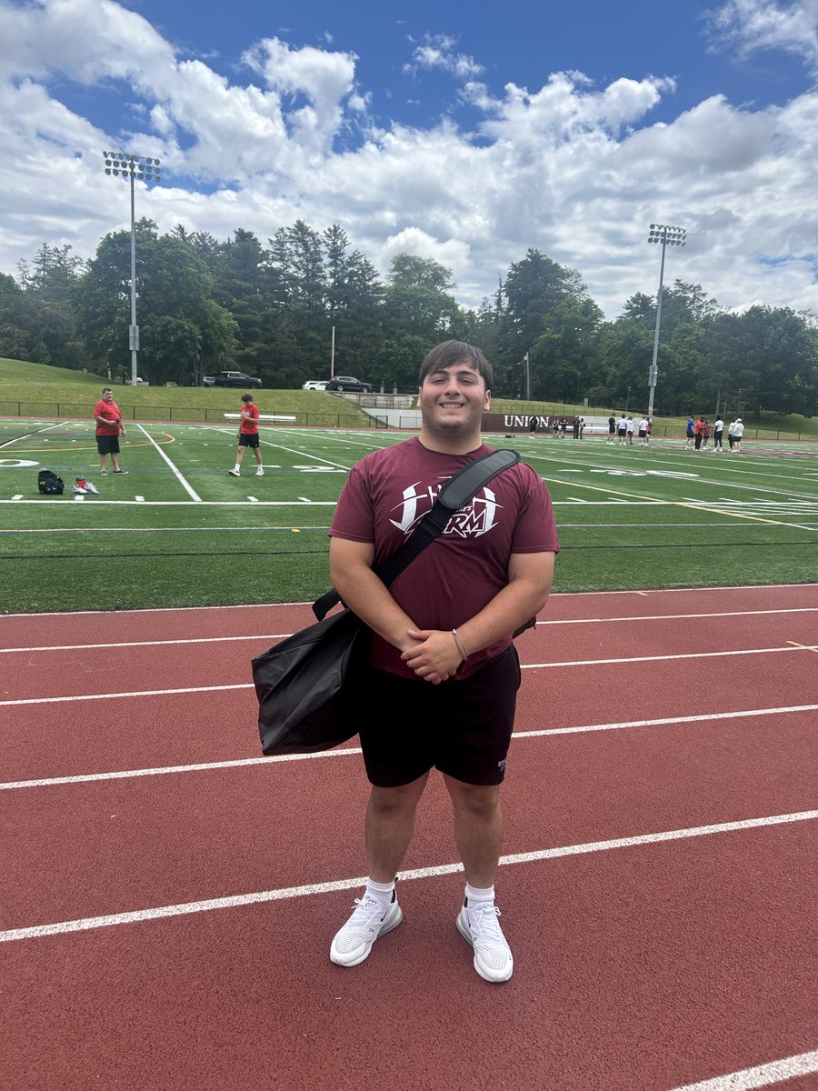 Roberto_DiFed's tweet photo. Had a great day competing @UnionCollegeFB. Thank you to all the coaches who helped me out today and spoke to me. @SLS_FB @CoachTyWill https://t.co/fLVUkLuxMX