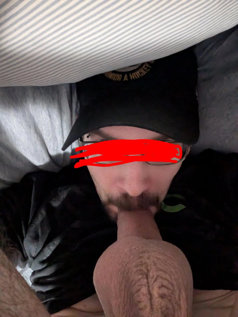 Deadbite89's tweet photo. @MilfyZoomedInXX @HubbyZoomedInX How about sucking my own https://t.co/aBEXOllCX3