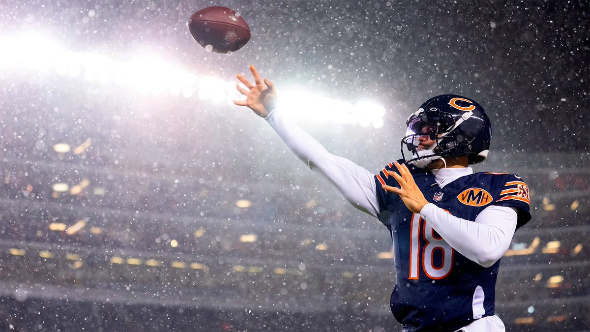 PolymarketBlitz's tweet photo. NFC North QB Rankings:

1. Caleb Williams
2. Jared Goff
3. Jordan Love
4. Kyler Murray

Do you agree? https://t.co/cM5gL4dam8