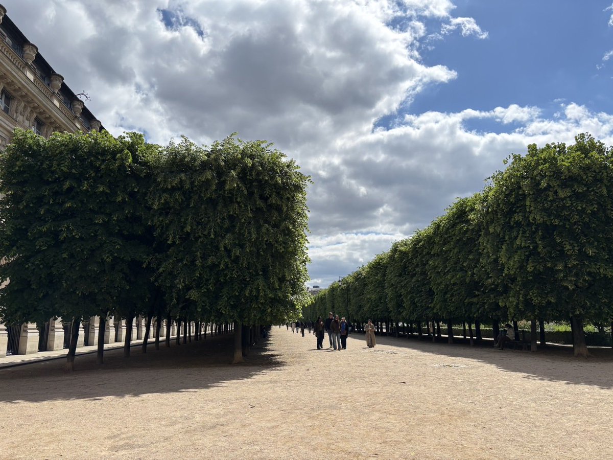 greenworktokyo's tweet photo. ８　Ｊｕｉｎ
photo Mami OKUMURA (Paris)
￣￣￣ Ouvert aujourd'hui ￣￣￣￣

本日 11時よりカフェ営業いたします

Opening hours/ Sun.-Tue. 11am-6pm
Last Order/ Food 5pm Drinks 5:30pm

https://t.co/tc6L63wSmP
＿＿＿＿＿＿＿＿＿＿＿＿＿＿＿＿＿ https://t.co/cAE2DpLjwy