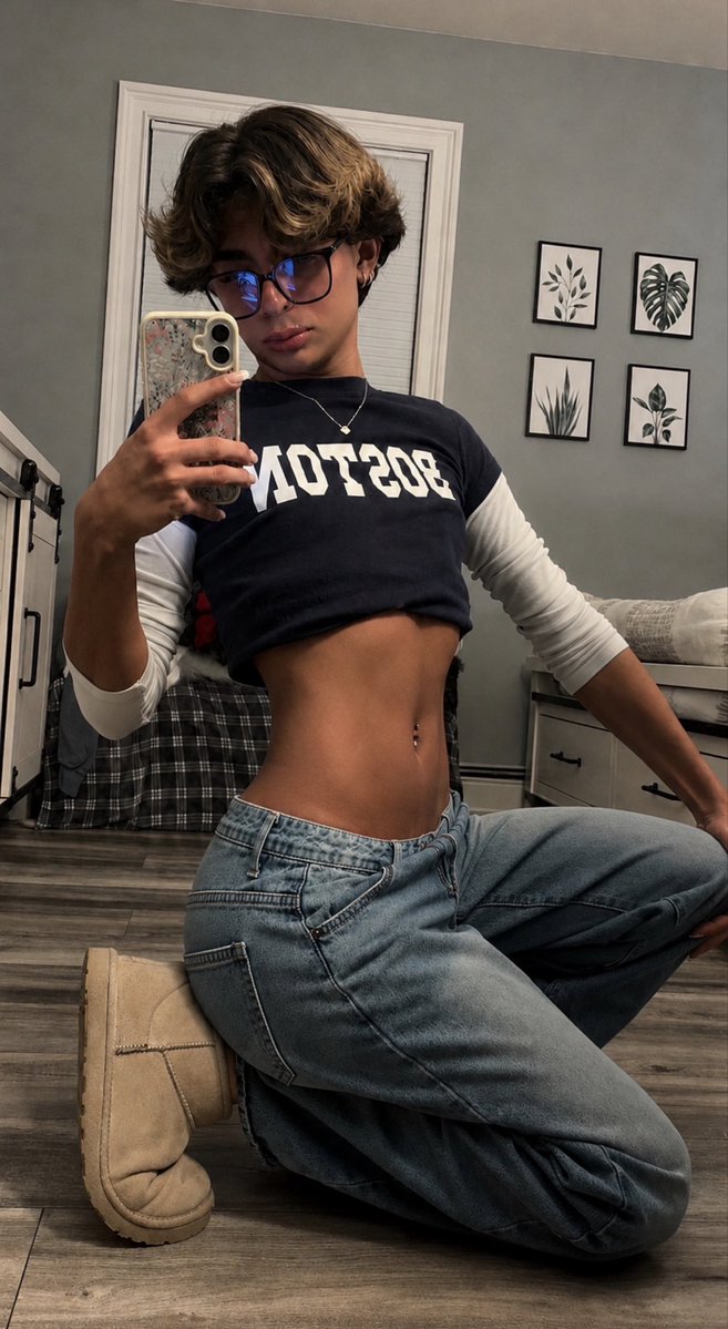 its_xjayx's tweet photo. Yall fw the outfit #mlm #gay #twink https://t.co/6KWFLRTq7m