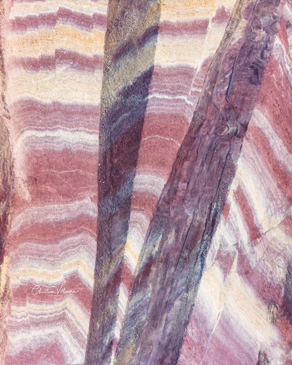 AdColima's tweet photo. #EntérateAD | 📸 Impactan colores naturales de cerro expuesto en obras de la autopista Colima-Manzanillo

Así lo compartió el fotógrafo Christian Villicaña a través de sus redes sociales: https://t.co/DXTjkZrTnm