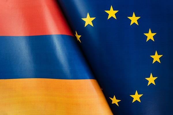 MosiniElisa's tweet photo. Wonderful news from Armenia!

Preliminary election results show PM Pashinyan’s pro-European Civil Contract party leading with 57% of the votes.

This could mark a definitive shift towards Europe and a major defeat for Russia.

The future of Armenia-EU relations looks bright! https://t.co/YTBtCcN5KT