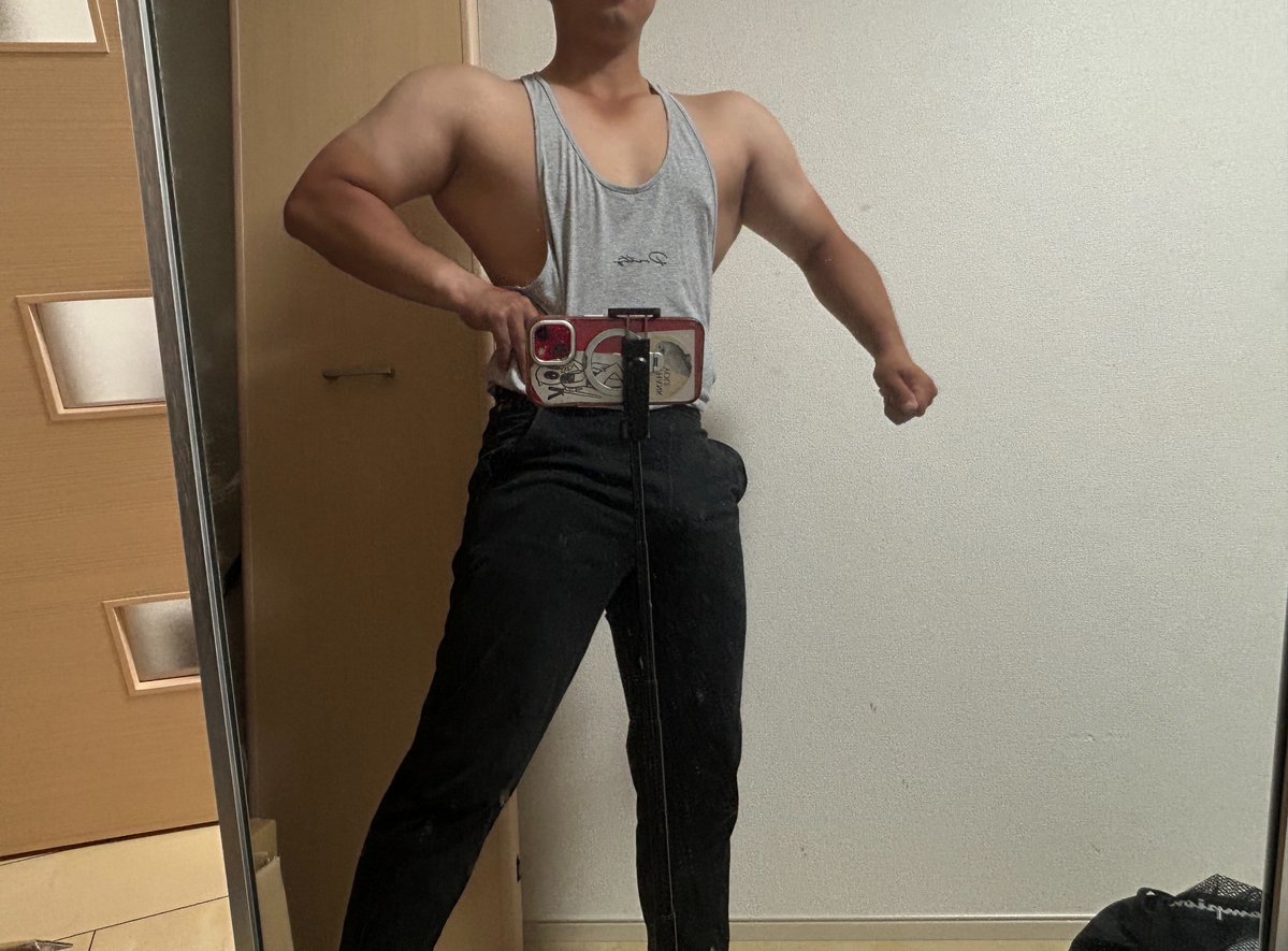 oi_tore's tweet photo. 深夜トレというか早朝トレというか。
おやすみ😪 https://t.co/1yLz4ZnW26