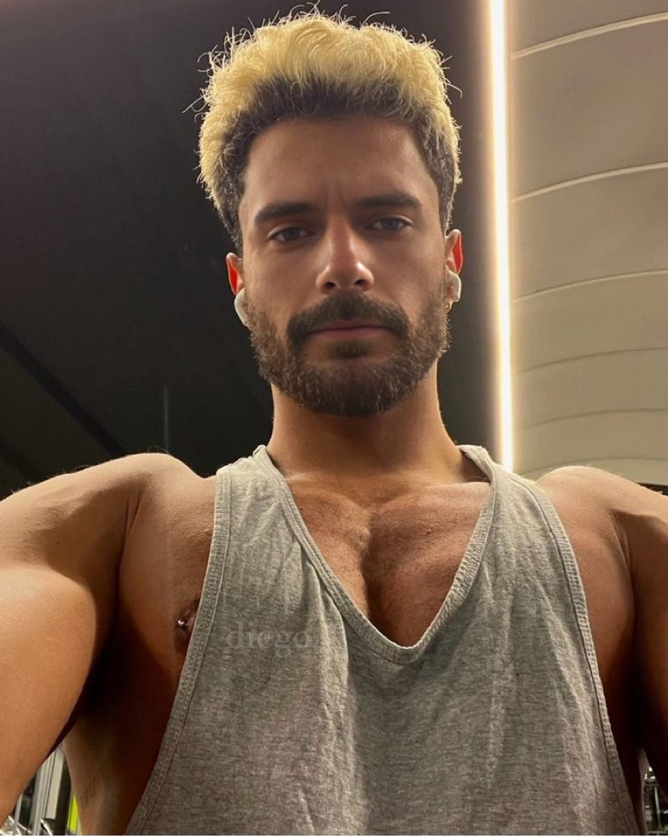 vidadediego's tweet photo. Poniéndome bien fuerte para mi esposo. 💪🏼🩶 https://t.co/sbpttXsxik