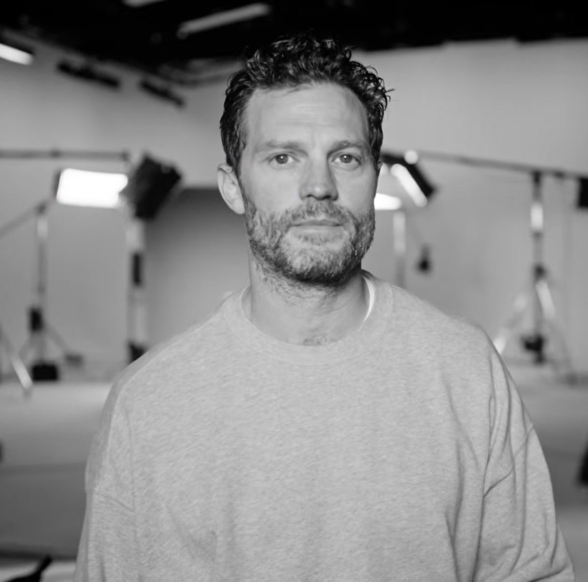 DeputyPacks's tweet photo. #JamieDornan 🖤 https://t.co/pxUMZRkYrs