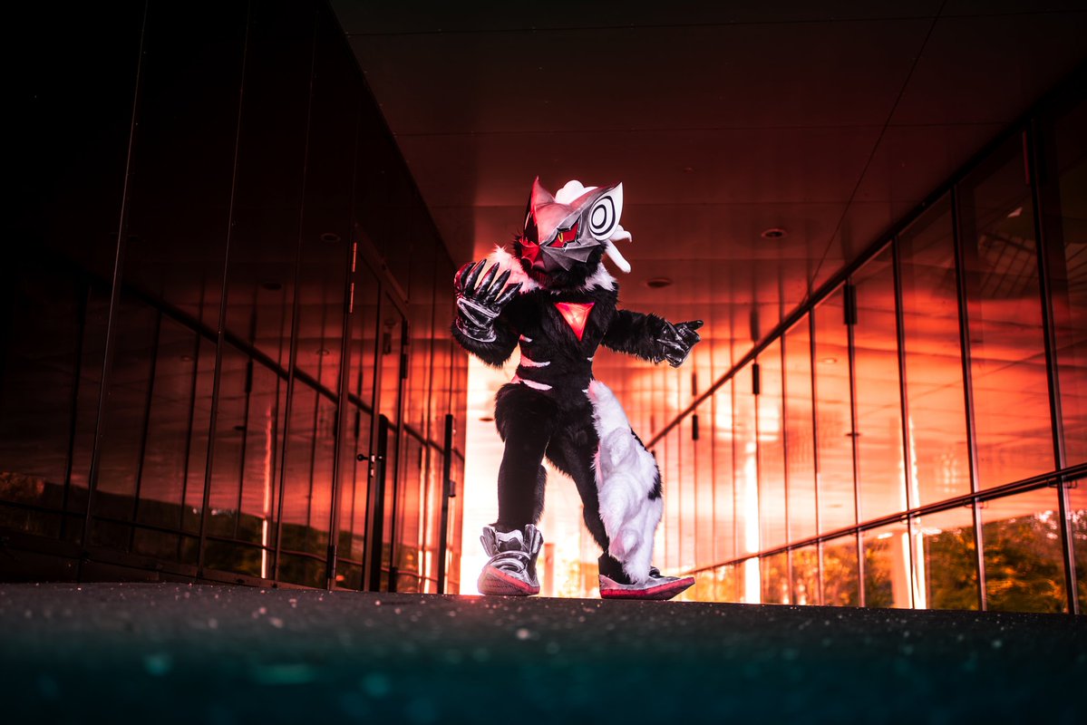 RabbidEdge's tweet photo. “They wanted me broken.
Forgotten.
Insignificant.
Now they have no choice but to remember me."
Infinite-The Jackal 🐺🔻

#infinitethejackal #fursuiter #cosplayphotoshoot
#infinitethejackalcosplay #sonicthehedgehogcosplay https://t.co/d9vREPUC20