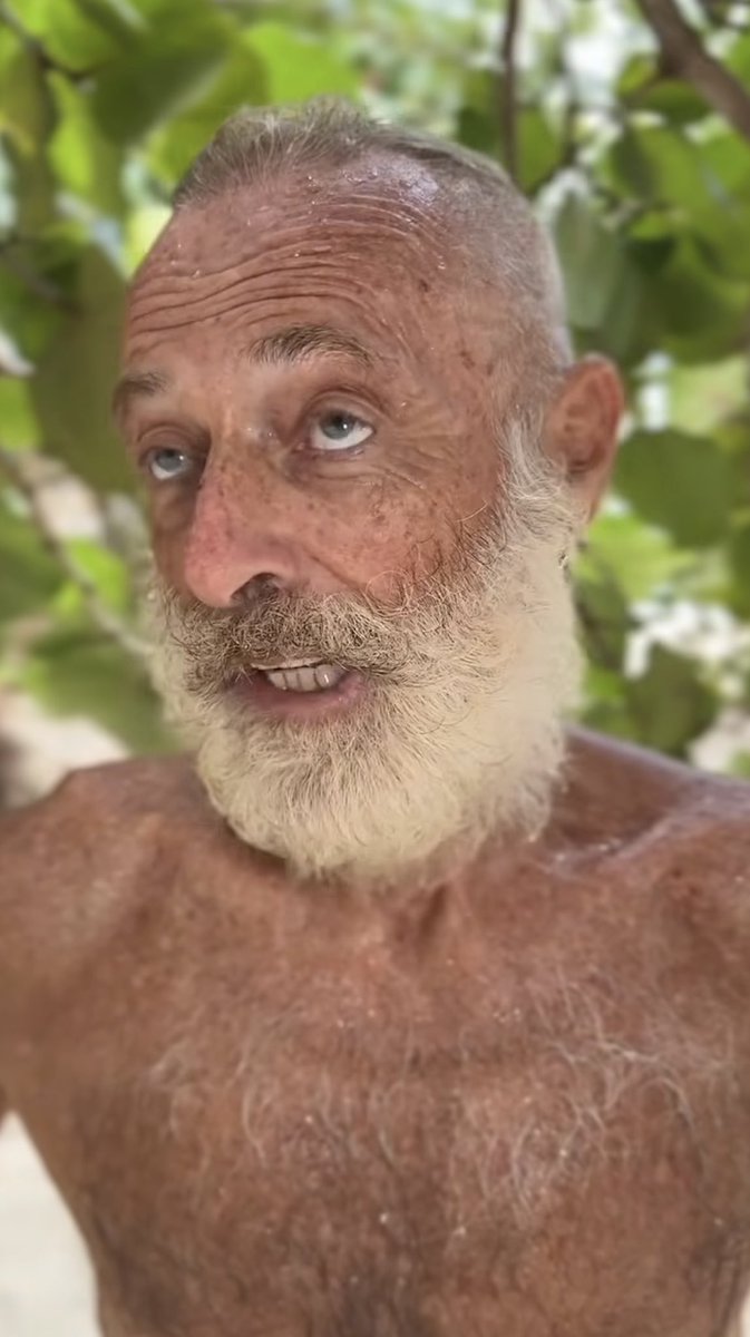 El_Pavia's tweet photo. Está mi pedazo José Manuel Soto a un tinte en la barba de salir el Viernes Santo como el Cachorro. https://t.co/i9T2lPh0km