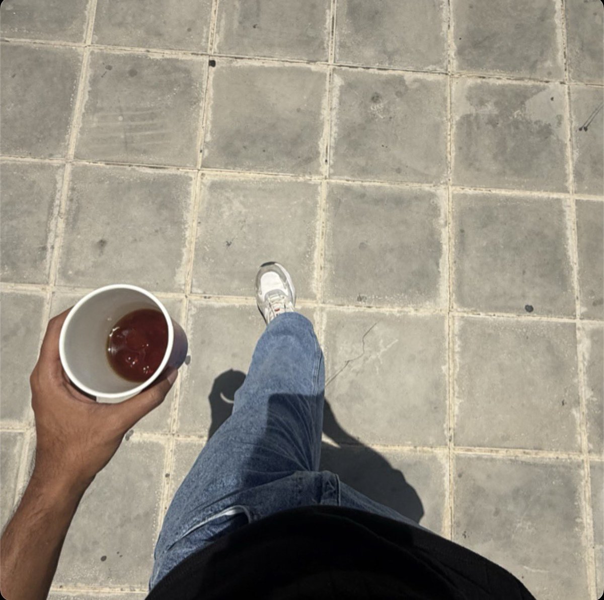 drml0k's tweet photo. في سكر ابيض وفي سكر بني 
وفي سكر جوالك وقوم ذاكري ياحبيبي https://t.co/lSZNAOnkXT