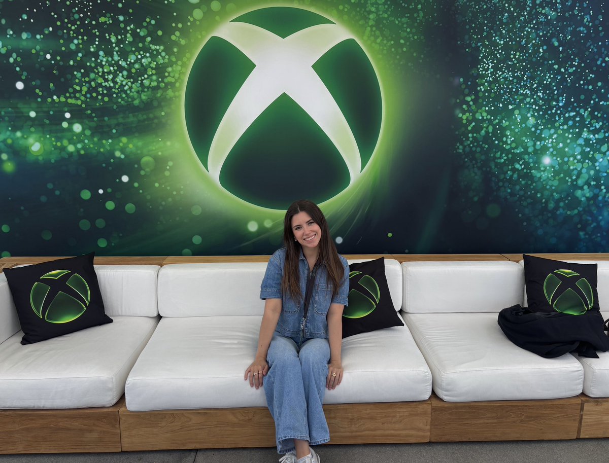 AshleyRenn_'s tweet photo. Such a fun experience with @XBOX ! 💚

Also DMZ 👀 https://t.co/XQNEeEQLkF