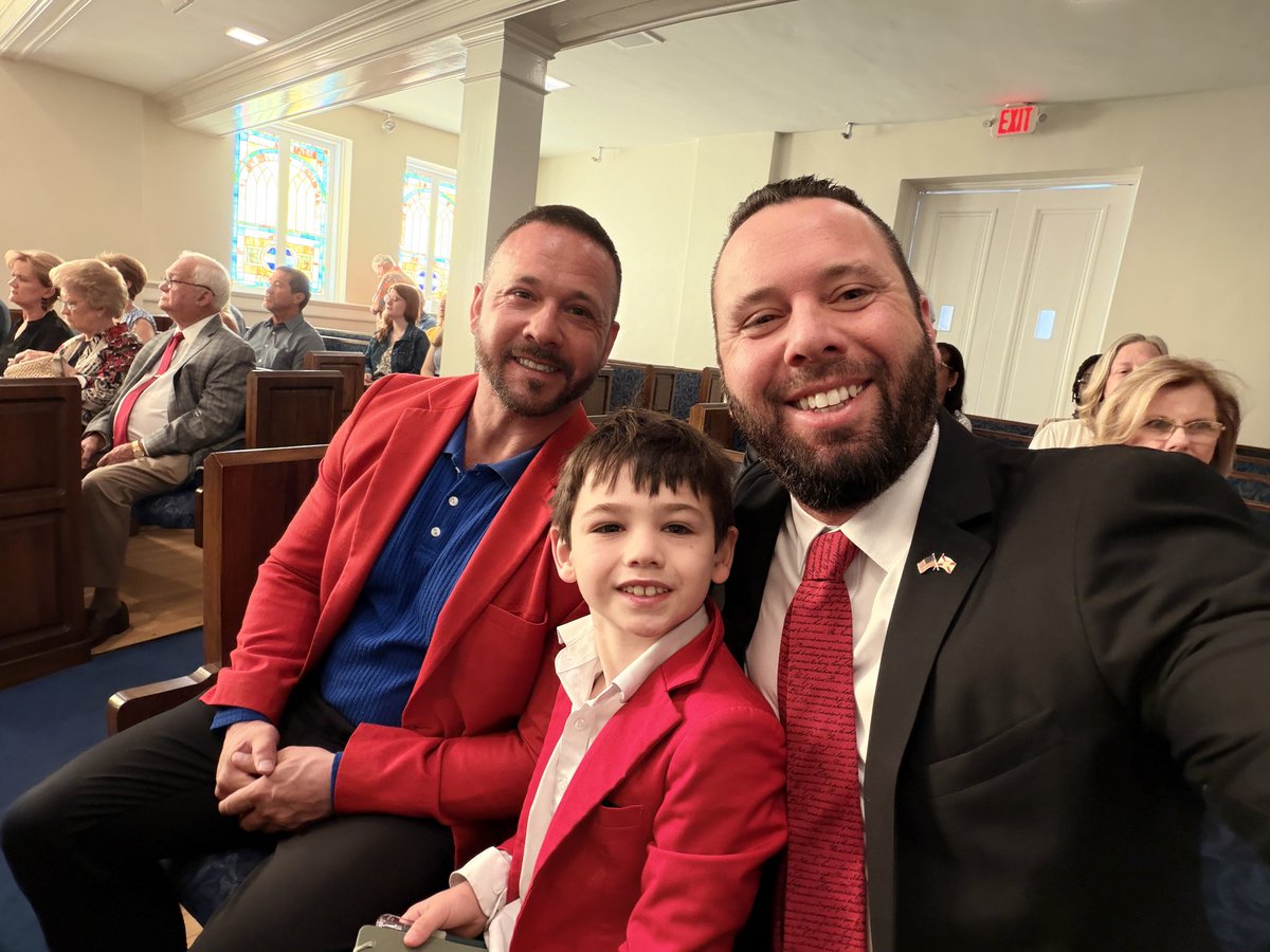 AustinArthurWO's tweet photo. Before heading to church with my family this morning, I had the blessing of hearing my brother Zander Arthur sing beautifully unto the Lord at Winter Garden's First Baptist.

This year marks 103 years of Sunday services in church, and it was a special way to begin the Lord’s Day. https://t.co/Qr6lJ1tsNc