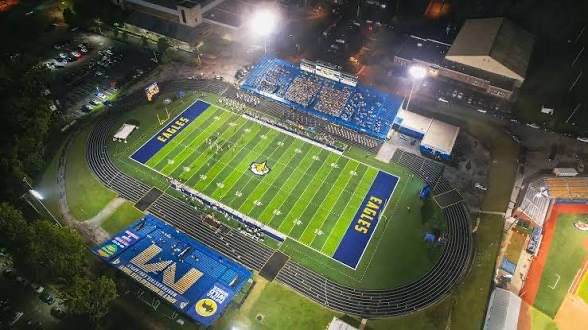 CMoore_121's tweet photo. Thank you MOREHEAD State for the camp invite!! @CoachWoodmanMSU @jamesho63422539 @RHredmen_FB https://t.co/9IZP70Qi6P