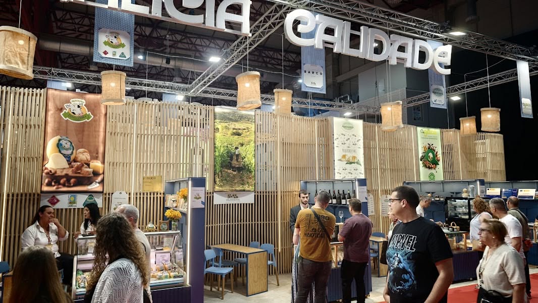 Turexpo's tweet photo. Más de 108.000 personas respaldaron una exitosa 48ª Abanca Semana Verde de Galicia, la cual acaba de cerrar sus puertas tras cuatro intensos días de negocio y entretenimiento.
+ info 👉https://t.co/yvmWcAw6hC
#semanaverde26 #xuntadegalicia ABANCA @feiragalicia @SemanaVerde https://t.co/HrdJeGocAa