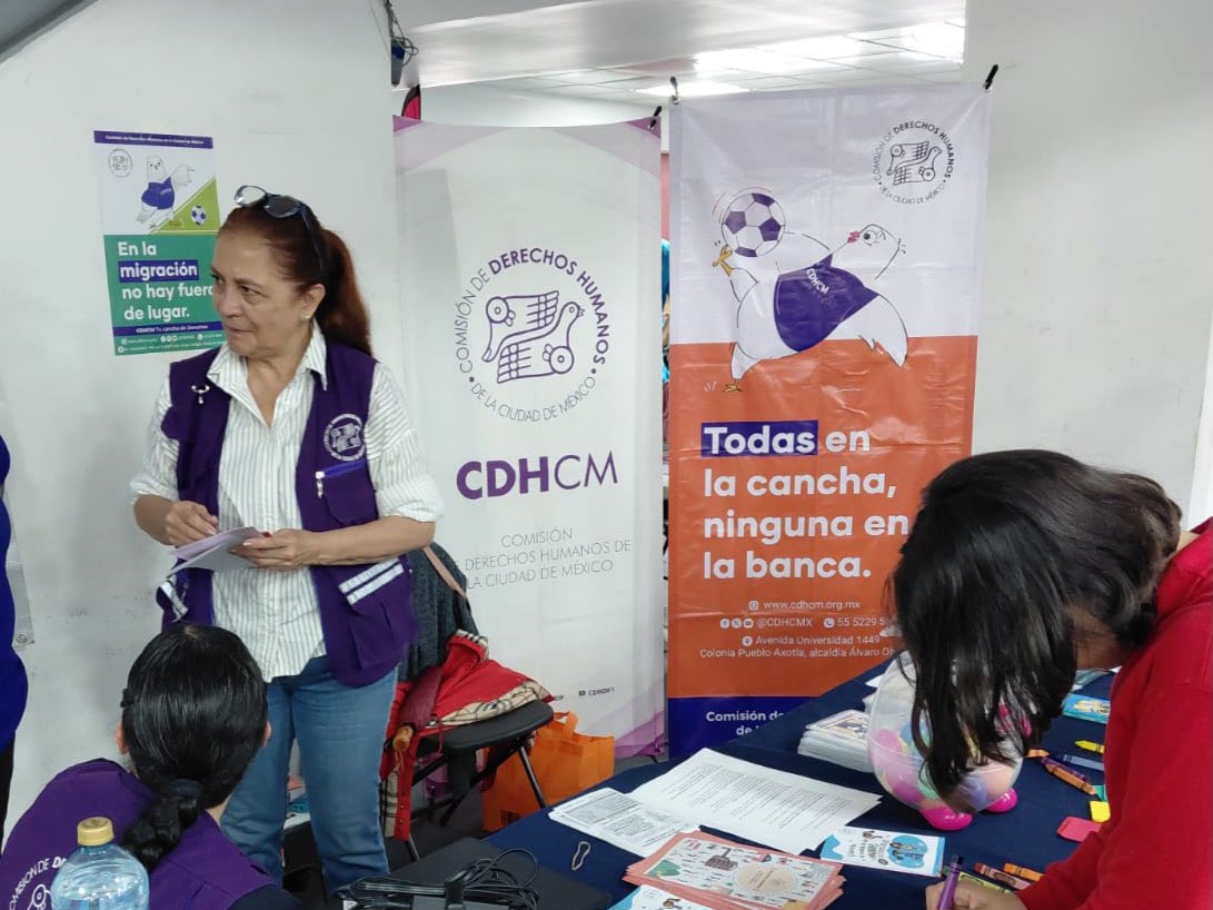 CDHCMX's tweet photo. Este domingo, la #CDHCM participa en la primera #ExpoAutismo2026 💙, para promover el derecho a la igualdad y no discriminación. 

Con diversos talleres y un módulo informativo realiza actividades lúdicas para difundir los derechos humanos entre las personas asistentes. https://t.co/2T15Sd3HKS
