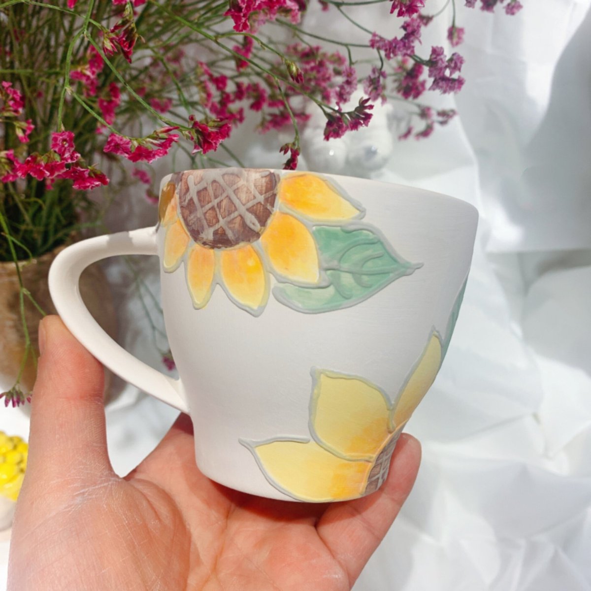 sUhaimEAh's tweet photo. Stepped into a local pop-up art studio today—discovered hand-painted ceramic trinkets that carry the soft glow of the maker’s morning coffee ritual. 10 mins of creativity, and my weekend just got its most meaningful souvenir. https://t.co/eo0l3dgSvp