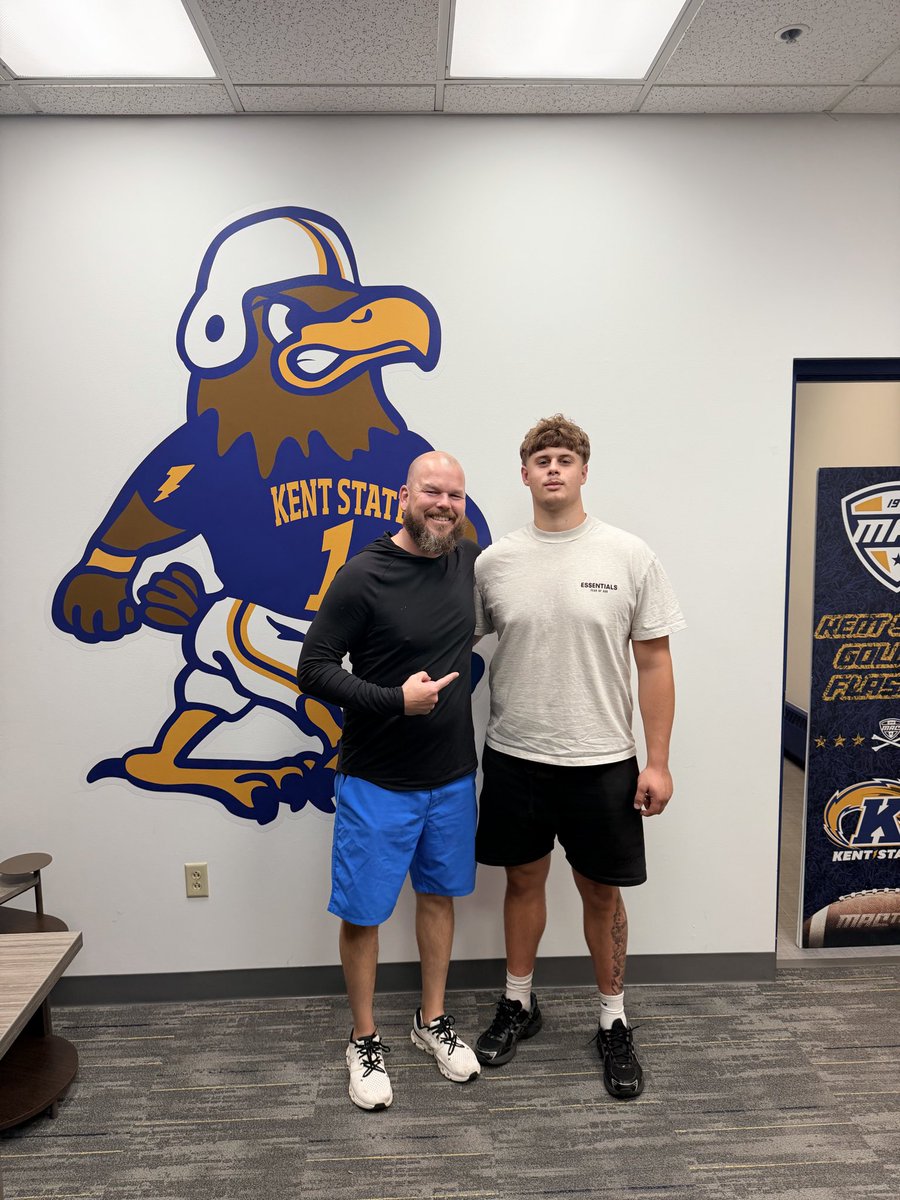 AHankins86288's tweet photo. After a Great visit and conversation with @coachmacarney @Coach_Stad @CoachCPatt @_CoachHailey God has Blessed me with my 4th D1 Full Scholarship Offer from @KentStFootball Kent State University 🙌 🙌🙌 @DJRSwework @SWiltfong_ @AllenTrieu @thelinemanlab @itdarrengammell 
@GregSmithRivals @adamgorney @BondEdits @t_demint @CoachLuke777 @jordanlucas223 @coachericbailey