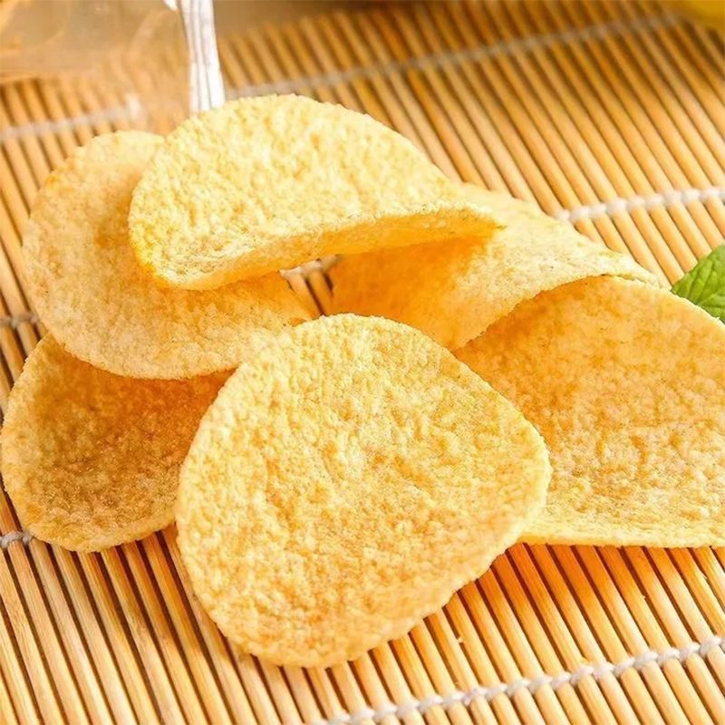 souravifti's tweet photo. Nothing beats sharing crispy potato chips with my favorite people  who’s getting a bite #SnackTime， https://t.co/CxsR8hkBsj