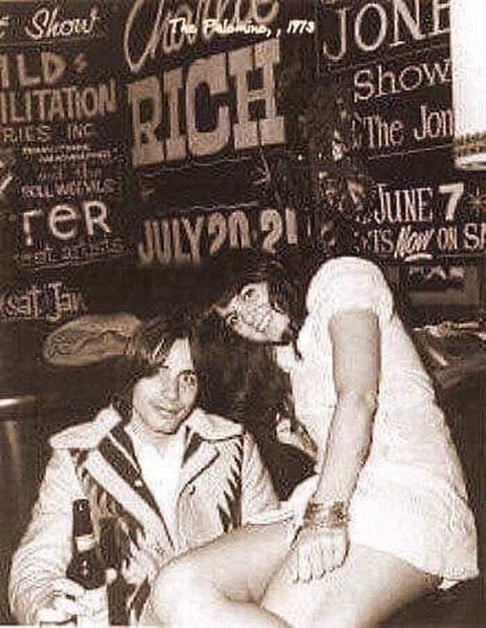 激レア Eagles Jackson Browne Linda ポスター Jackson Browne and Linda Ronstadt hanging out at the legendary