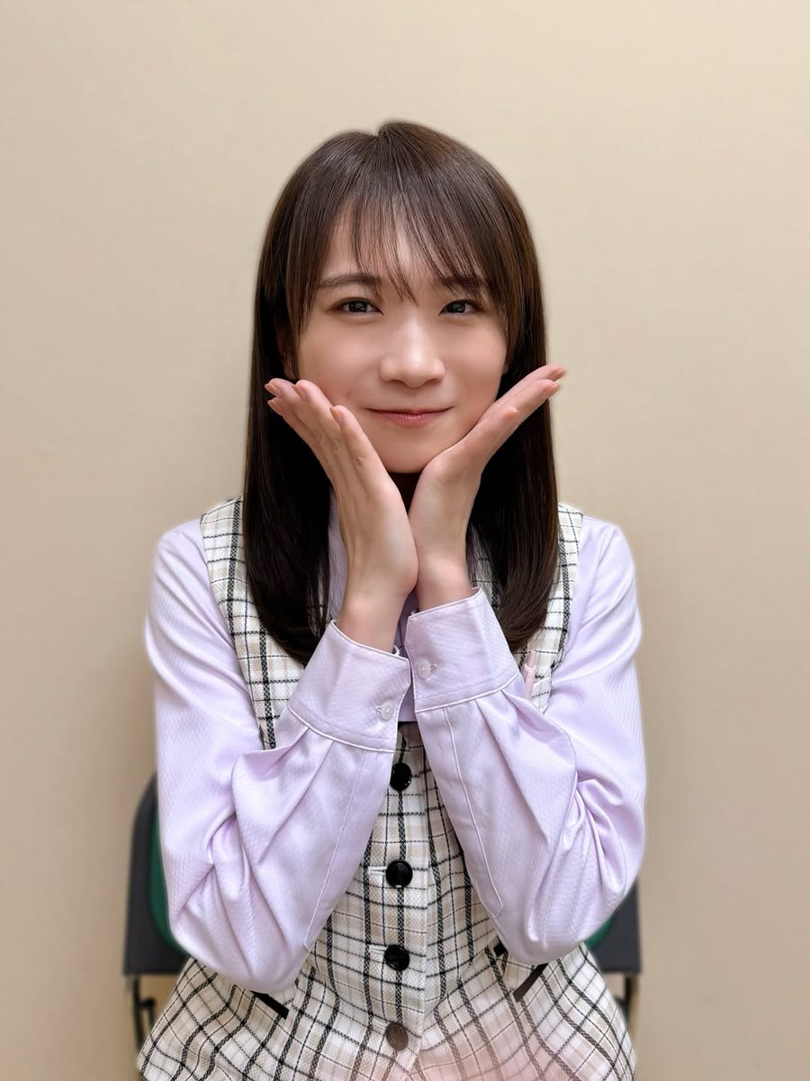 gonbe_46's tweet photo. おはよだまな🌅
今日は真夏さん出演ドラマ『産まない女はダメですか？ DINKsのトツキトオカ』第11話が放送されますね！
(おはリプの代わりにいいねでお願いします🙇‍♂️)

今回は真夏さん&amp;与田ちゃん💘🍠
#秋元真夏 #与田祐希 https://t.co/UxY8013c5b