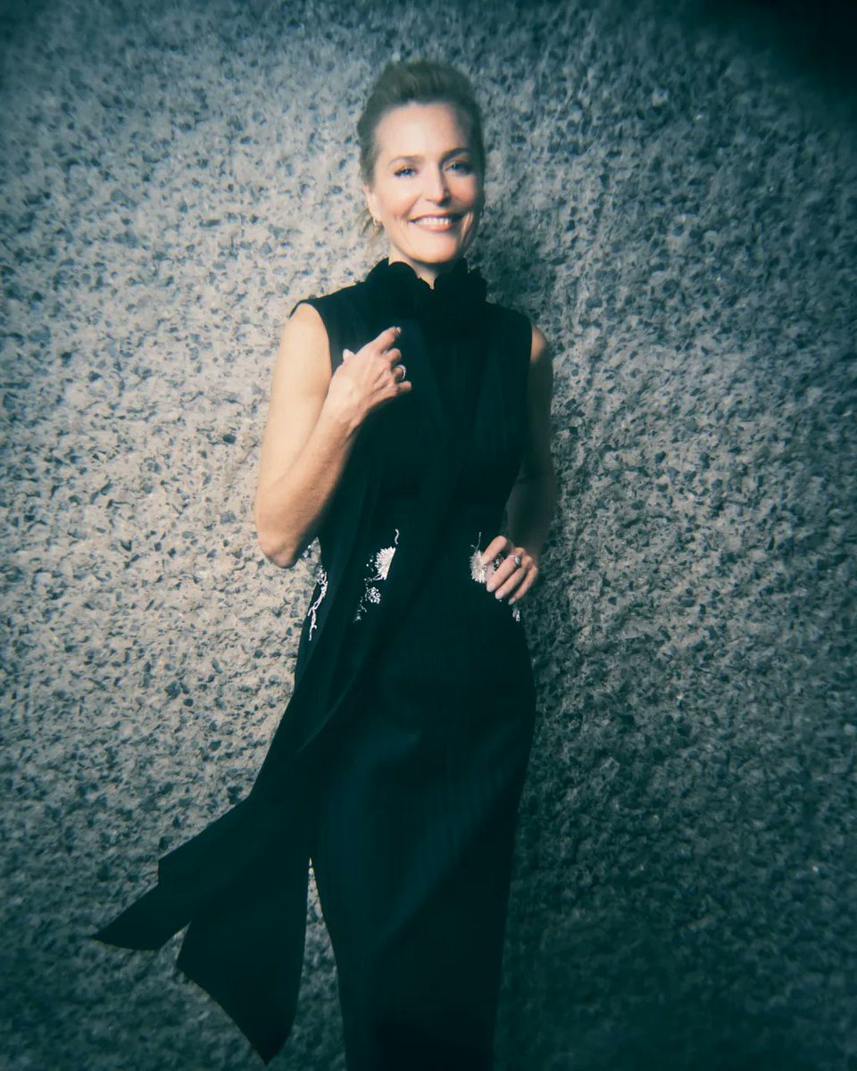 Dani_Auso's tweet photo. Gillian Anderson by Dima Hohlov for The Hollywood Reporter https://t.co/df1GBwrGxz