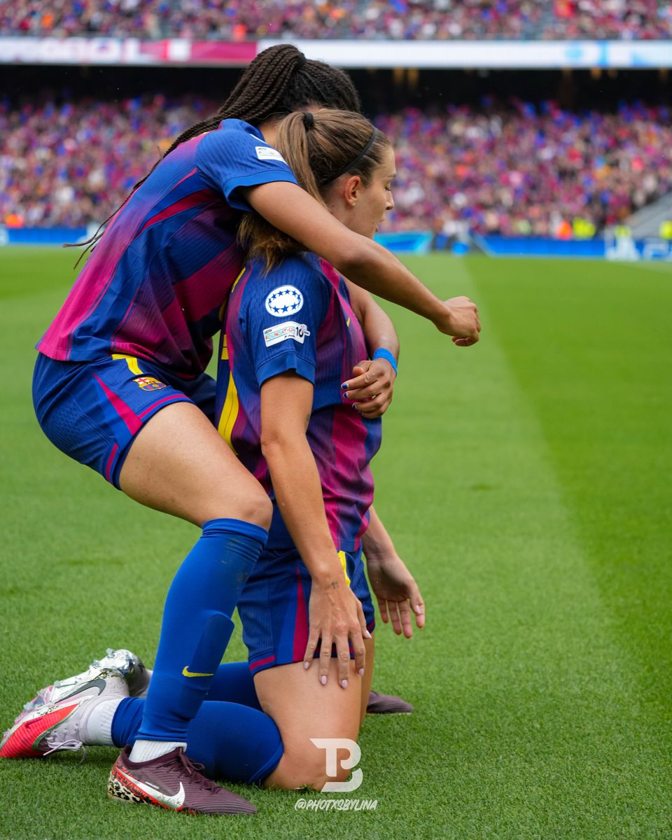 arantxa1307's tweet photo. "Ha sido un ejemplo y un espejo... No solo por lo que transmite con sus palabras, sino sobre todo por su ejemplo diario, por su liderazgo. Ha sido nuestra capitana, nuestro motor. Siento orgullo por todo lo que ha conseguido en el Barça." ❤️‍🩹 @SalmaParalluelo @alexiaputellas https://t.co/ZqWM5nUOw7