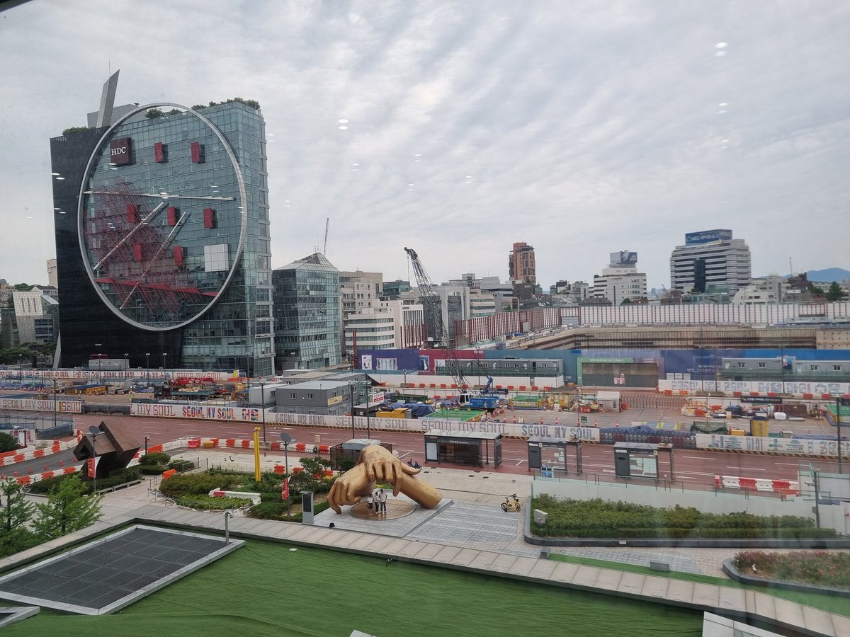 Cute_LoveSjoy's tweet photo. coex view
Hyundai Group.
Under construction. https://t.co/tHpefrqV3i