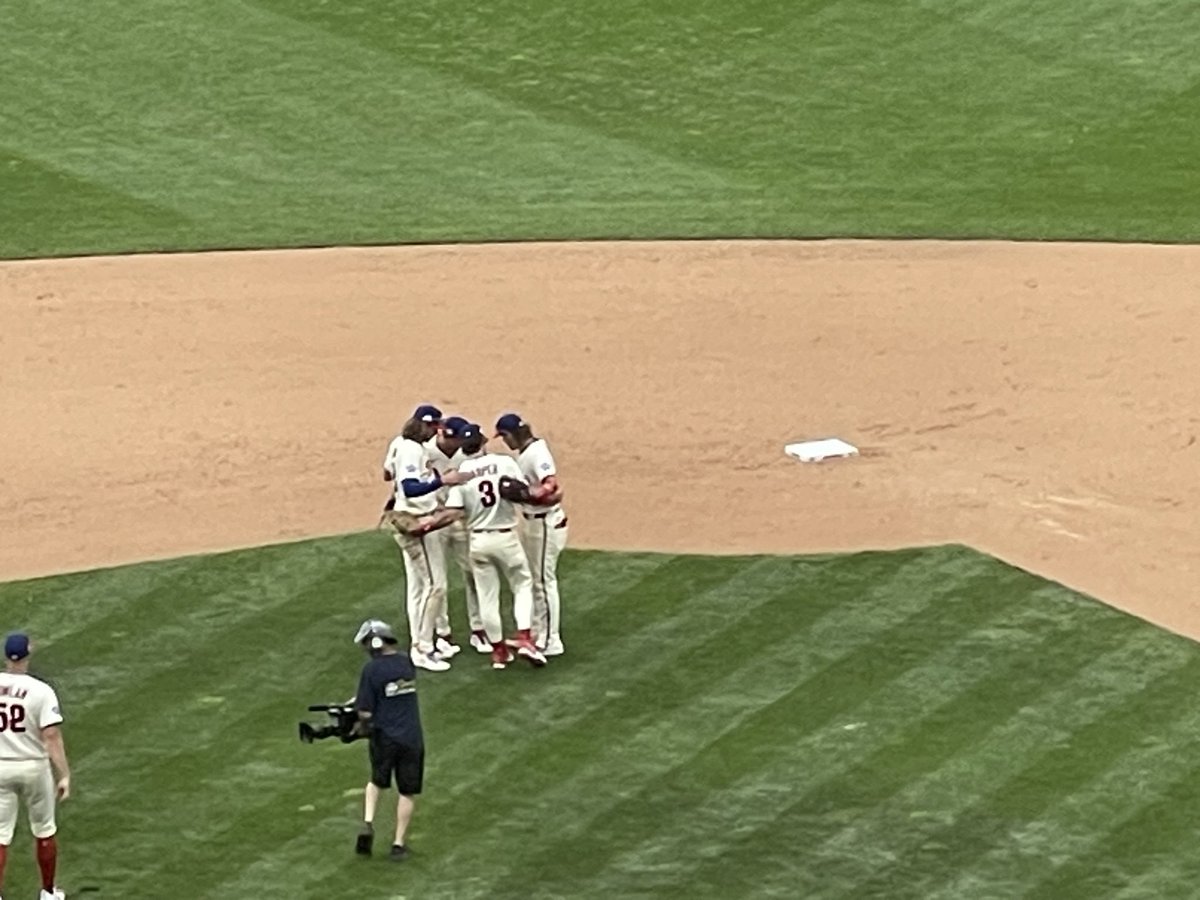 JeffKerrPHL's tweet photo. The #Phillies have played 7 straight series against teams currently .500 or better. 

They are 14-7 in that stretch. https://t.co/aQtmb06sX3