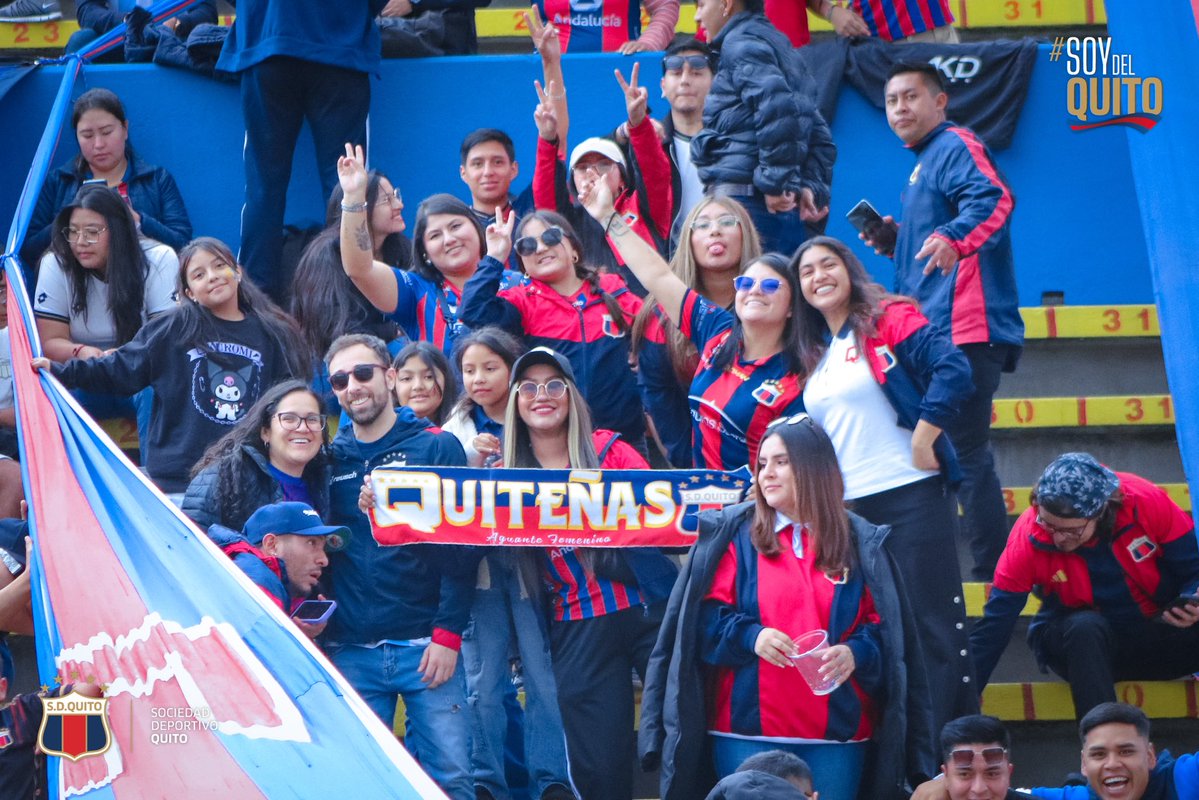 SDQuito_Oficial's tweet photo. ¡Me saco el sombrero 🎩 con ustedes! 👏 #SoyDelQuito 💙❤️ 
Galería 📸 👉 https://t.co/NdV0bUKqKG https://t.co/F6AtFjEvfM