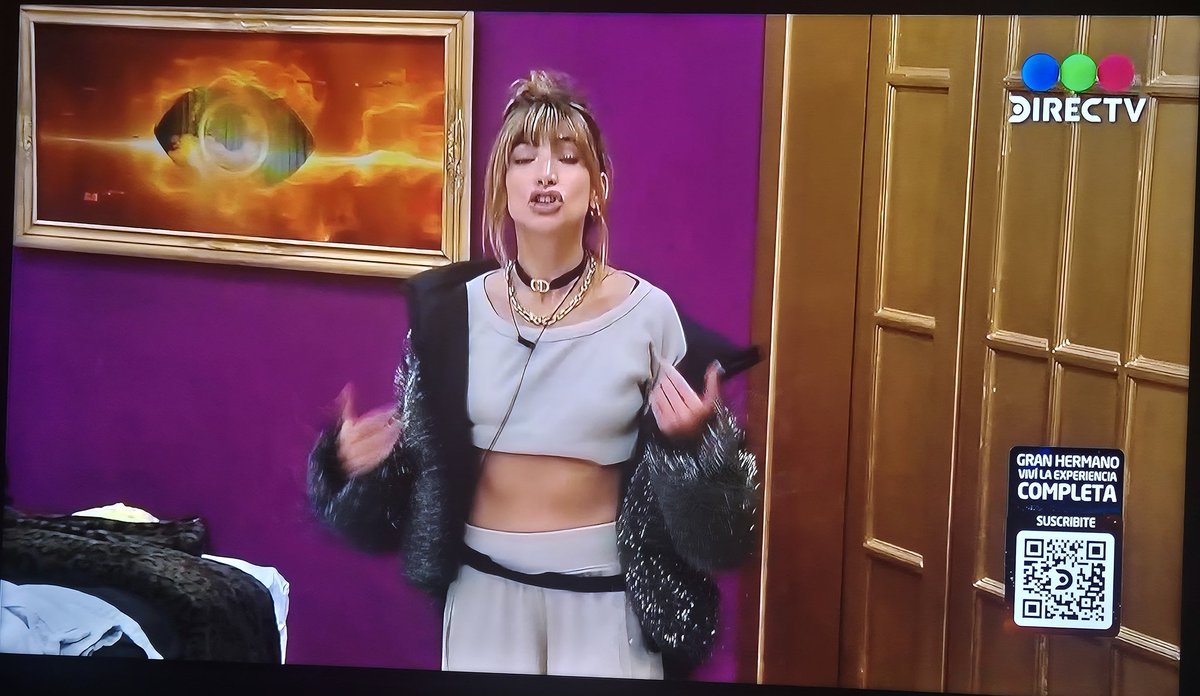 GHvamosdenuevo's tweet photo. Entró la Balubi… recuerden esto. En 3, 2, 1 agarra de nuevo la giratoria. Cuando le devuelven un poco de su propia medicina, se desestabiliza 😂 #GranHermano https://t.co/OqTkskMCAr