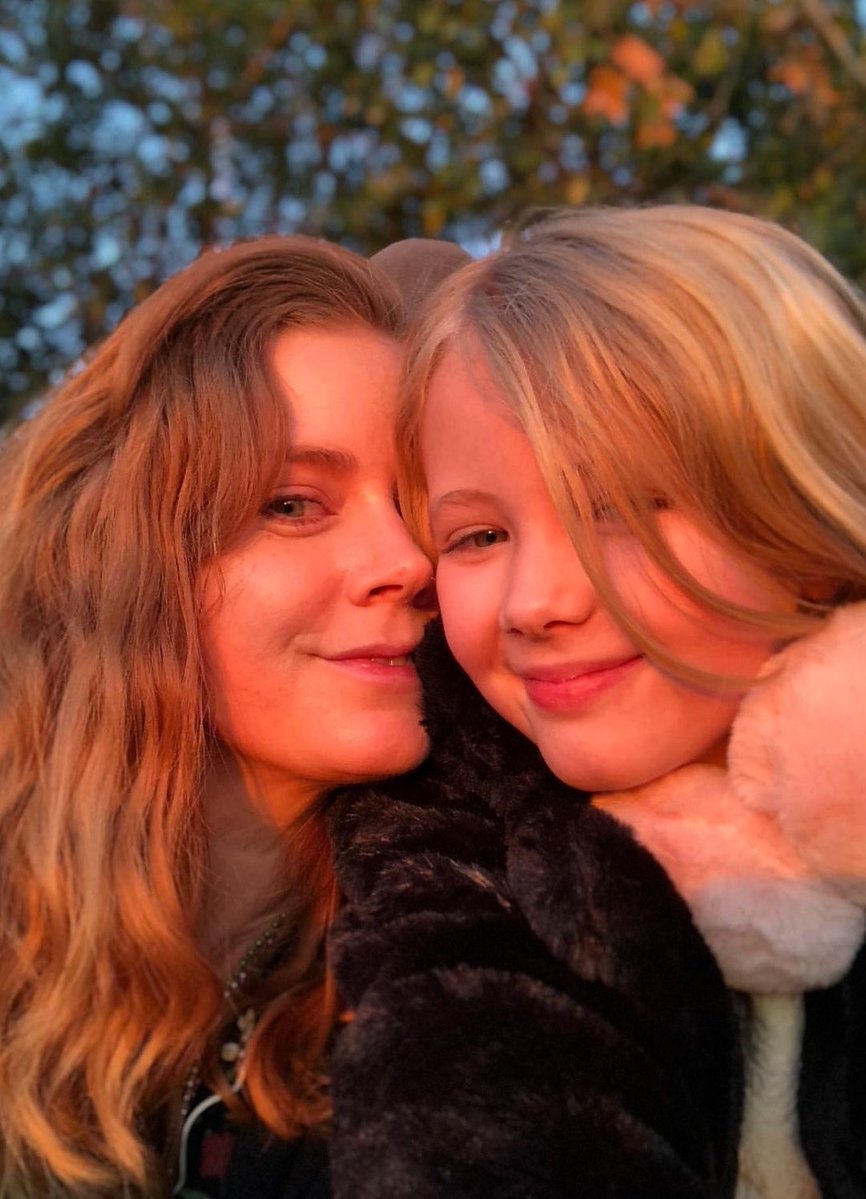 BESTOFAMYADAMSS's tweet photo. Amy Adams and Aviana over time 🥹 https://t.co/MBsSfcQeL7