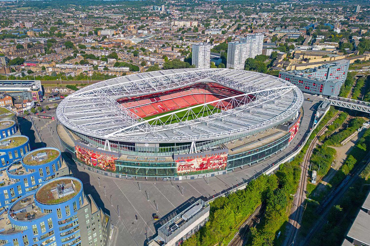 NickyPerkss's tweet photo. Here is The Emirates being absolutely mogged by the 6th best stadium in the SEC 

Pipe down peasant, learn your place https://t.co/8VuBmK8pFj