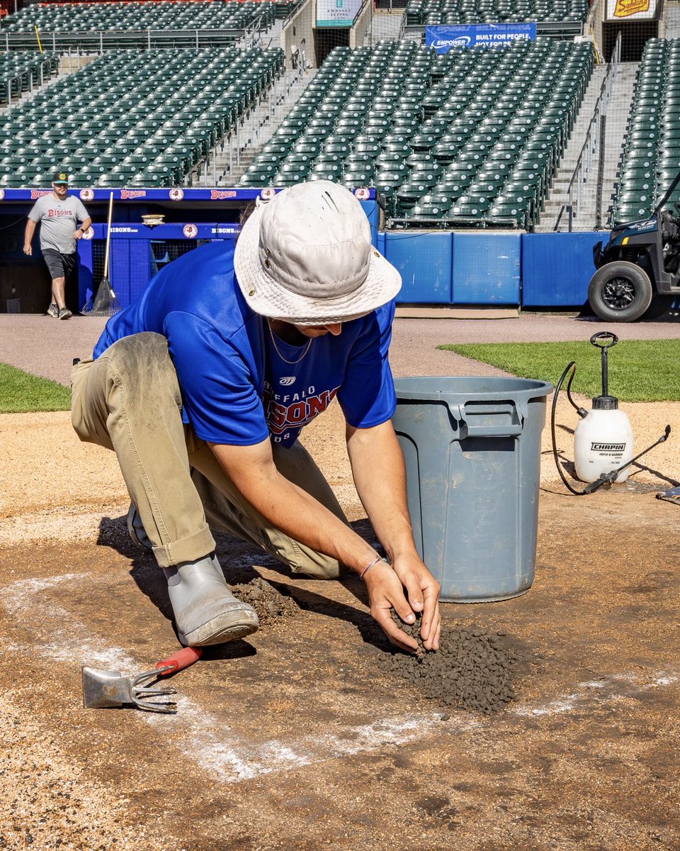 scottbalzer's tweet photo. Last Sunday, I spent some time with the @BuffaloBisons grounds crew as they prepped Sahlen Field. As a former minor league baseball groundskeeper, I appreciate the grind &amp; time spent at the “yard” during the baseball season. Here are 4 of my fav snaps. 📸🦬⚾️ https://t.co/ubZ0jXJTa6