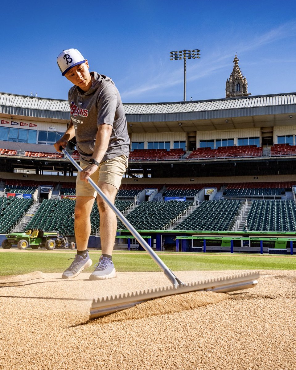 scottbalzer's tweet photo. Last Sunday, I spent some time with the @BuffaloBisons grounds crew as they prepped Sahlen Field. As a former minor league baseball groundskeeper, I appreciate the grind &amp; time spent at the “yard” during the baseball season. Here are 4 of my fav snaps. 📸🦬⚾️ https://t.co/ubZ0jXJTa6