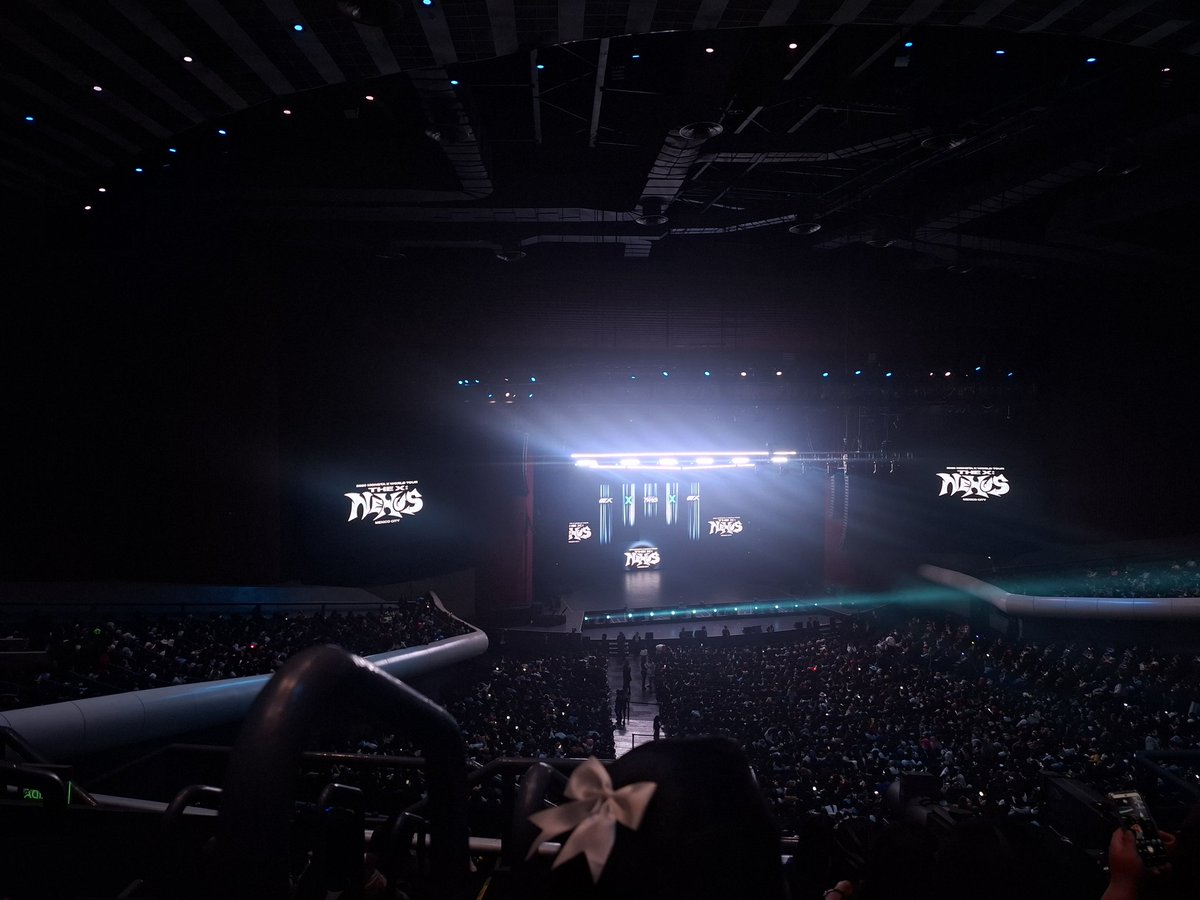 shenrayx_'s tweet photo. Será unos d mis recuerdos más preciados conocer a 5/7 d mis personas favoritas, no creí q podría lograrlo aunq sea de lejitos, pude cantar con ellos, grite a más no poder 🫂💗 Monsta x nunca fue una etapa mi yo de 13 años está feliz de por fin conocerlos
#MONSTAX_THEX_NEXUS https://t.co/uhtVVGdDyU